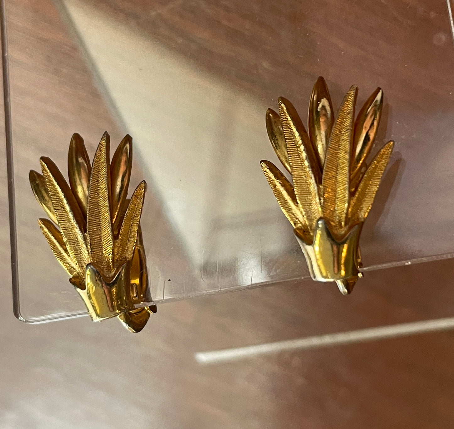 Vintage Gold Tone Leaf Clip On Earrings