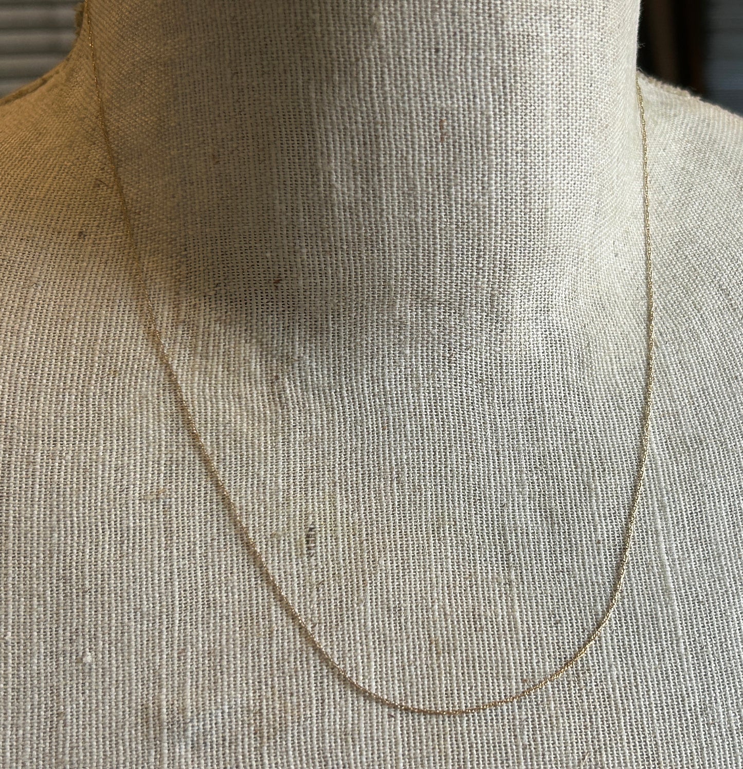 10k Yellow Gold Thin Chain Link Necklace 19" Long