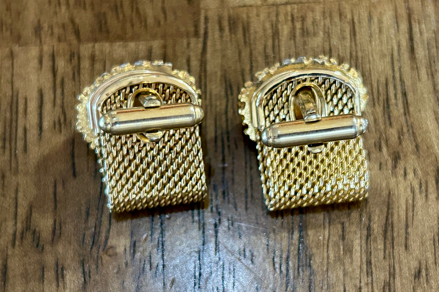 Vintage MCM Midcentury Anson Mesh Gold Tone Red Cabochon Cuff Links