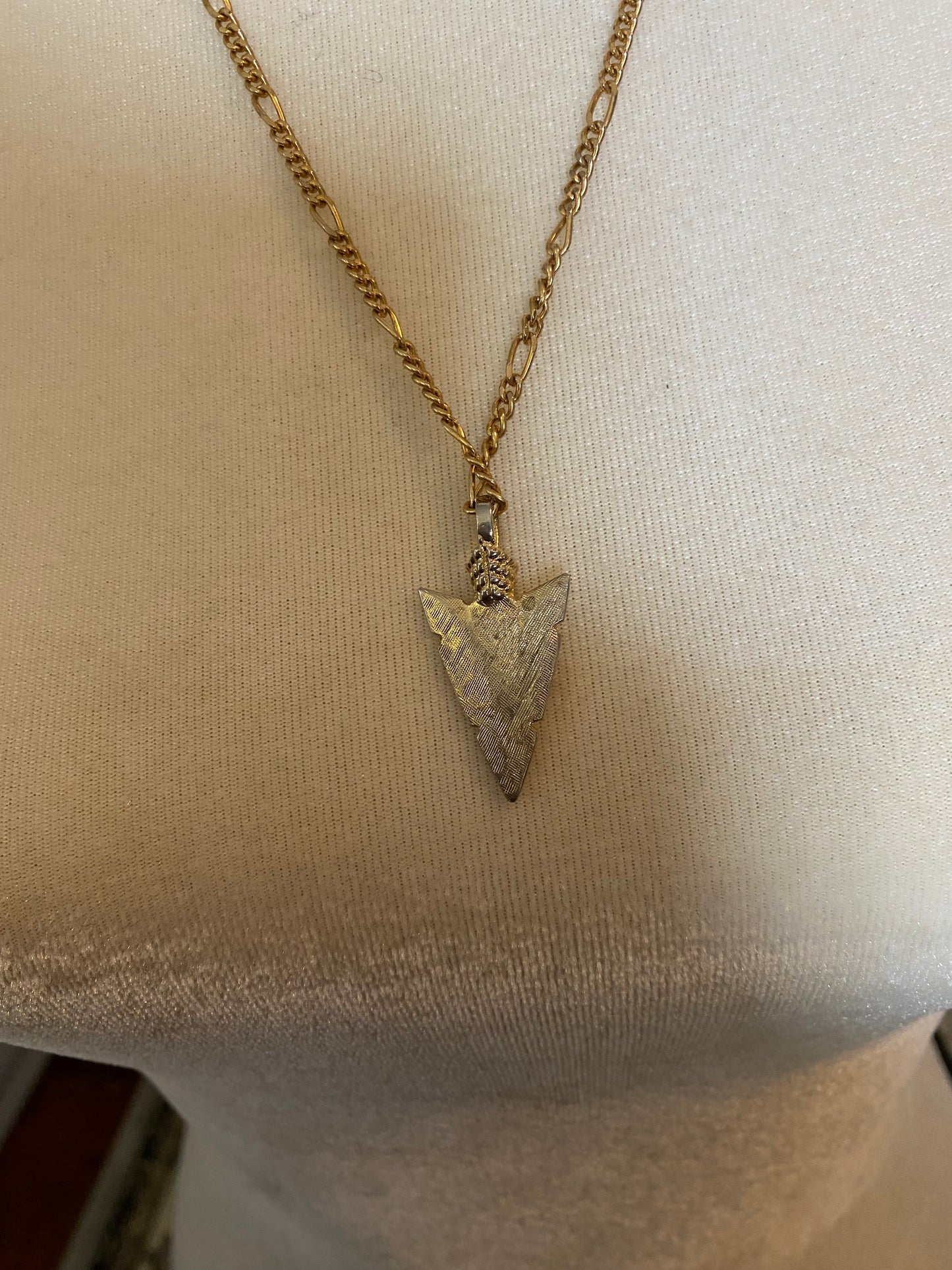 Gold Tone Arrowhead Figaro Chain Pendant Necklace