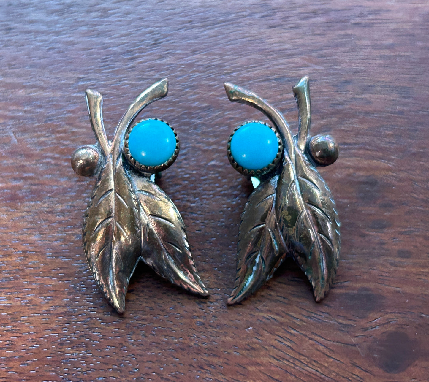 Vintage Copper Turquoise Cabochon Leaf Shaped Clip on Earrings