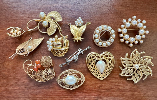 Vintage Gold Tone Brooch Pin Lot Faux Pearl Cabochon Bead Heart Starburst Flower