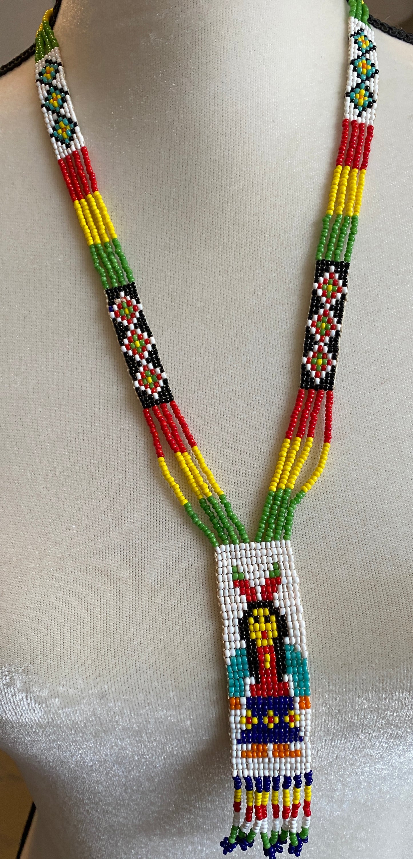 Vintage Native American Beaded Necklace