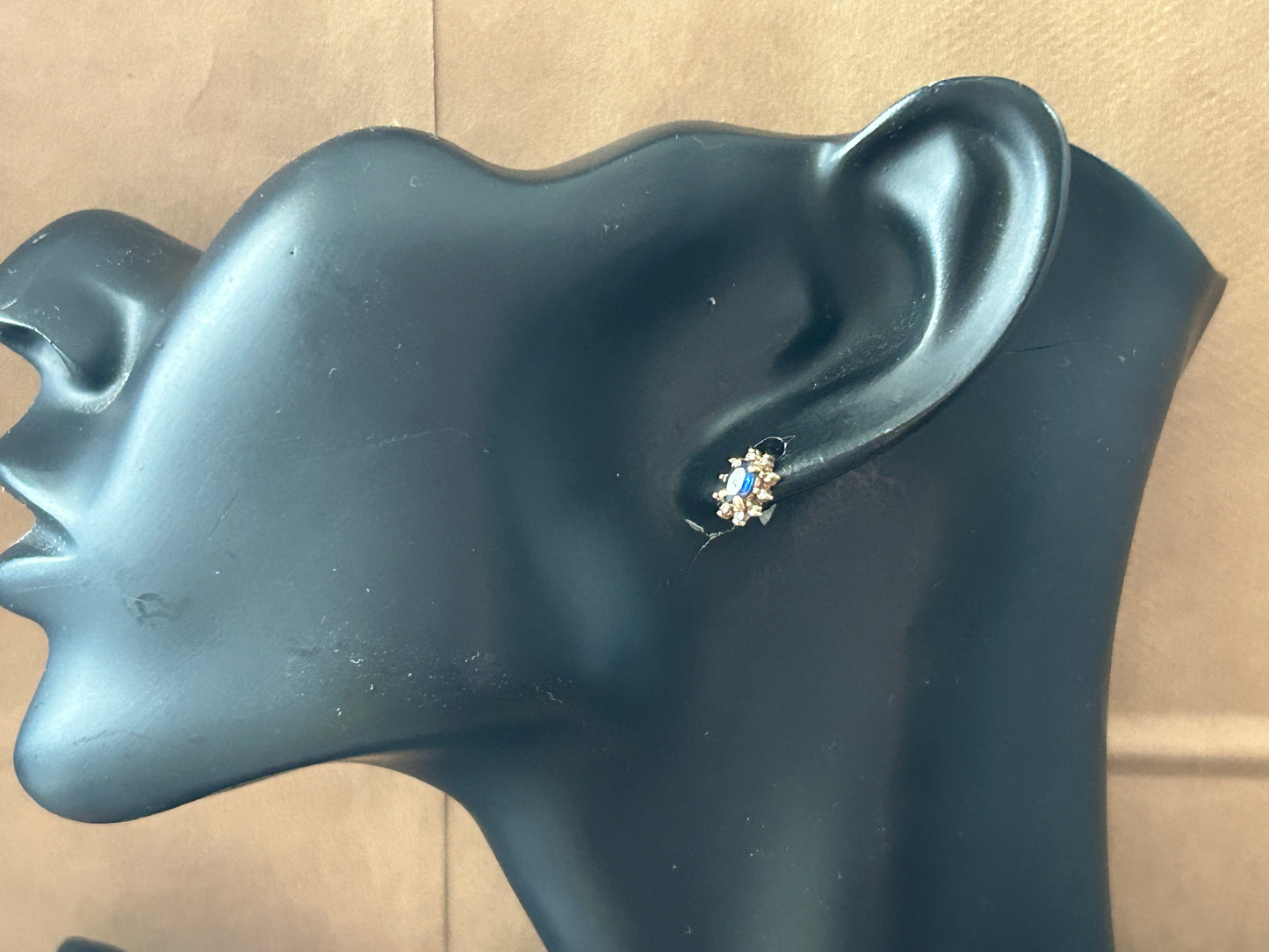 SINGLE 10k Yellow Gold Sapphire Diamond Stud Earring