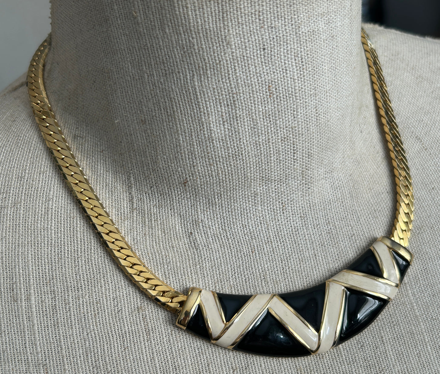 Vintage Gold Tone Collar Necklace Black & White Enamel Pendant