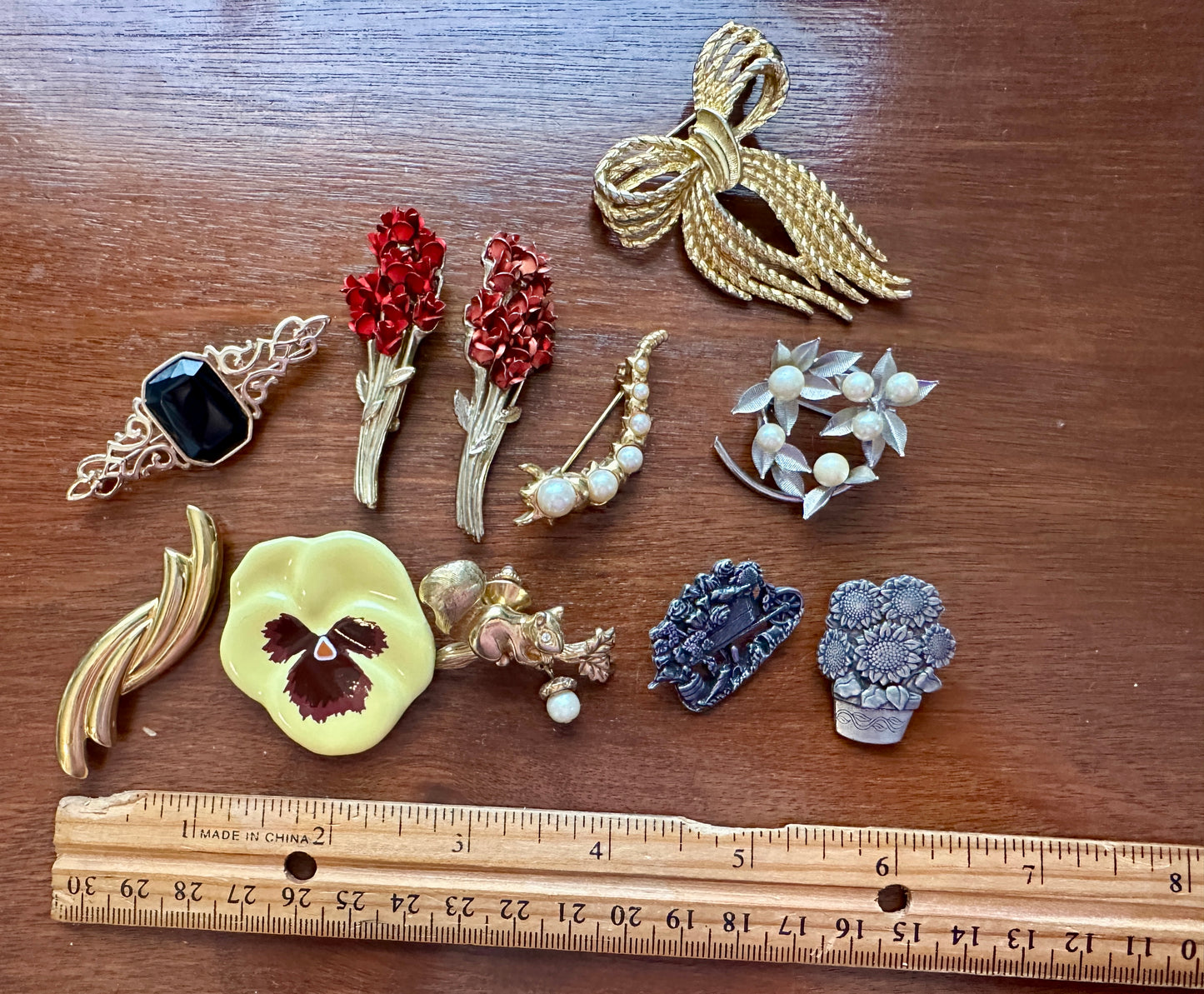 Lot of Vintage Signed Brooches Pins Avon Monet Parklane G Silver Gold Pansy Rose