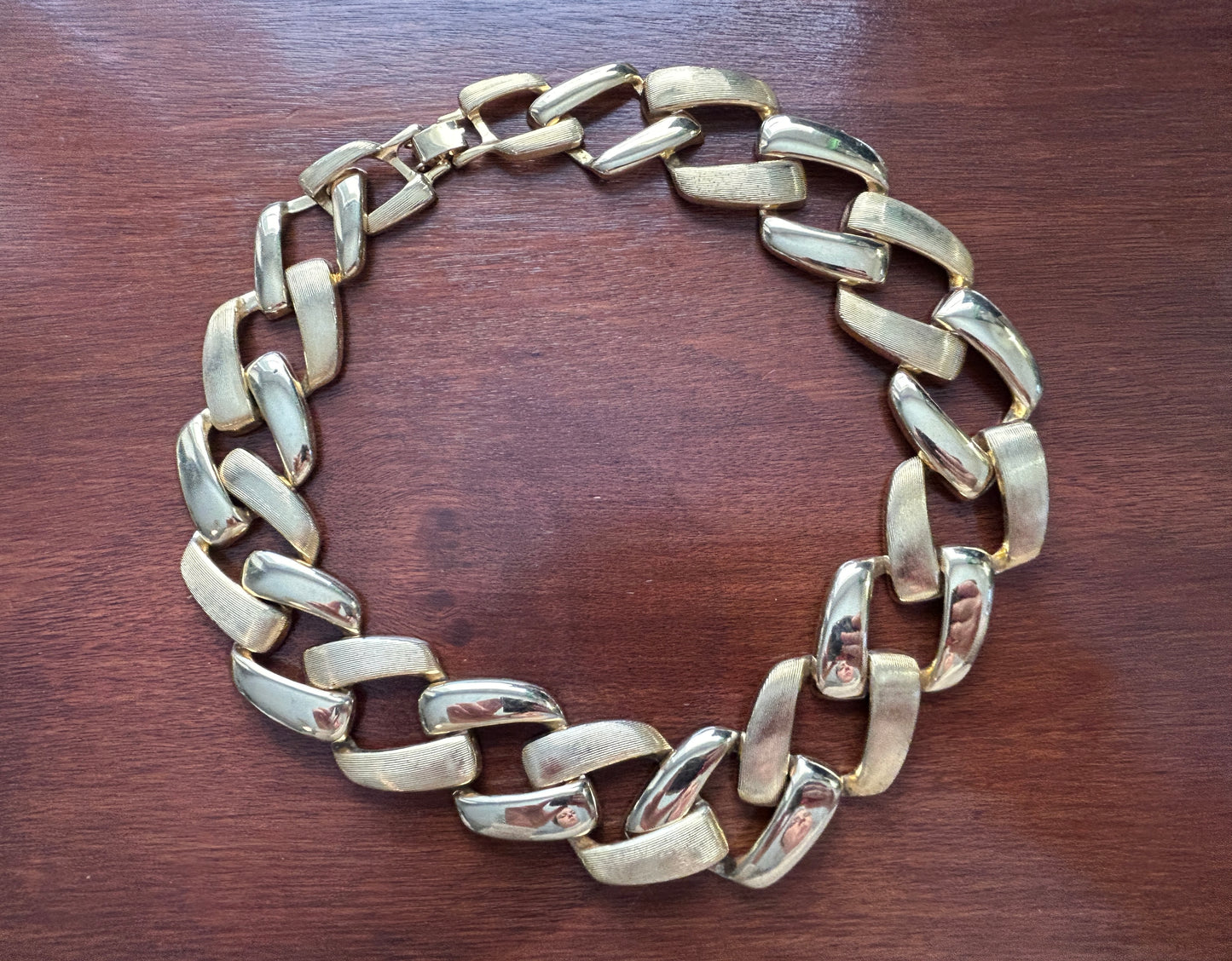 Vintage Gold Tone Chunky Chain Link 80's Collar Necklace