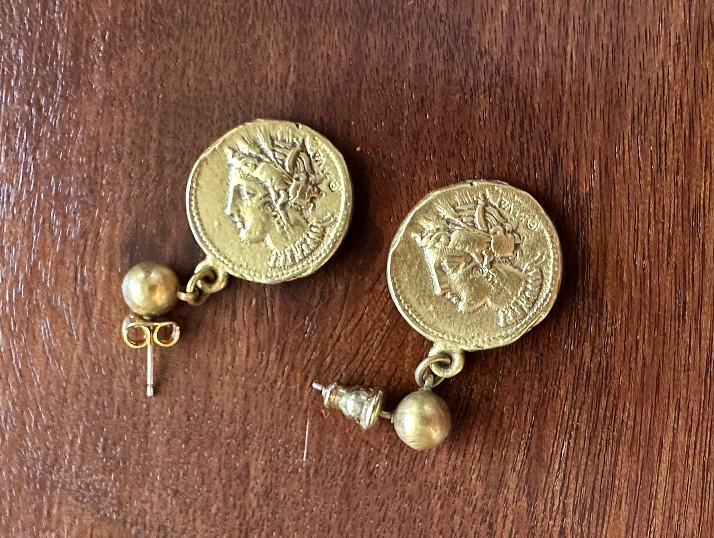 Vintage Matte Brushed Gold Tone Roman Coin Style Dangly Drop Pierced Earrings