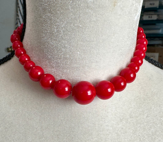 Vintage Cherry Red Graduated Plastic Bead Choker Necklace Adjustable