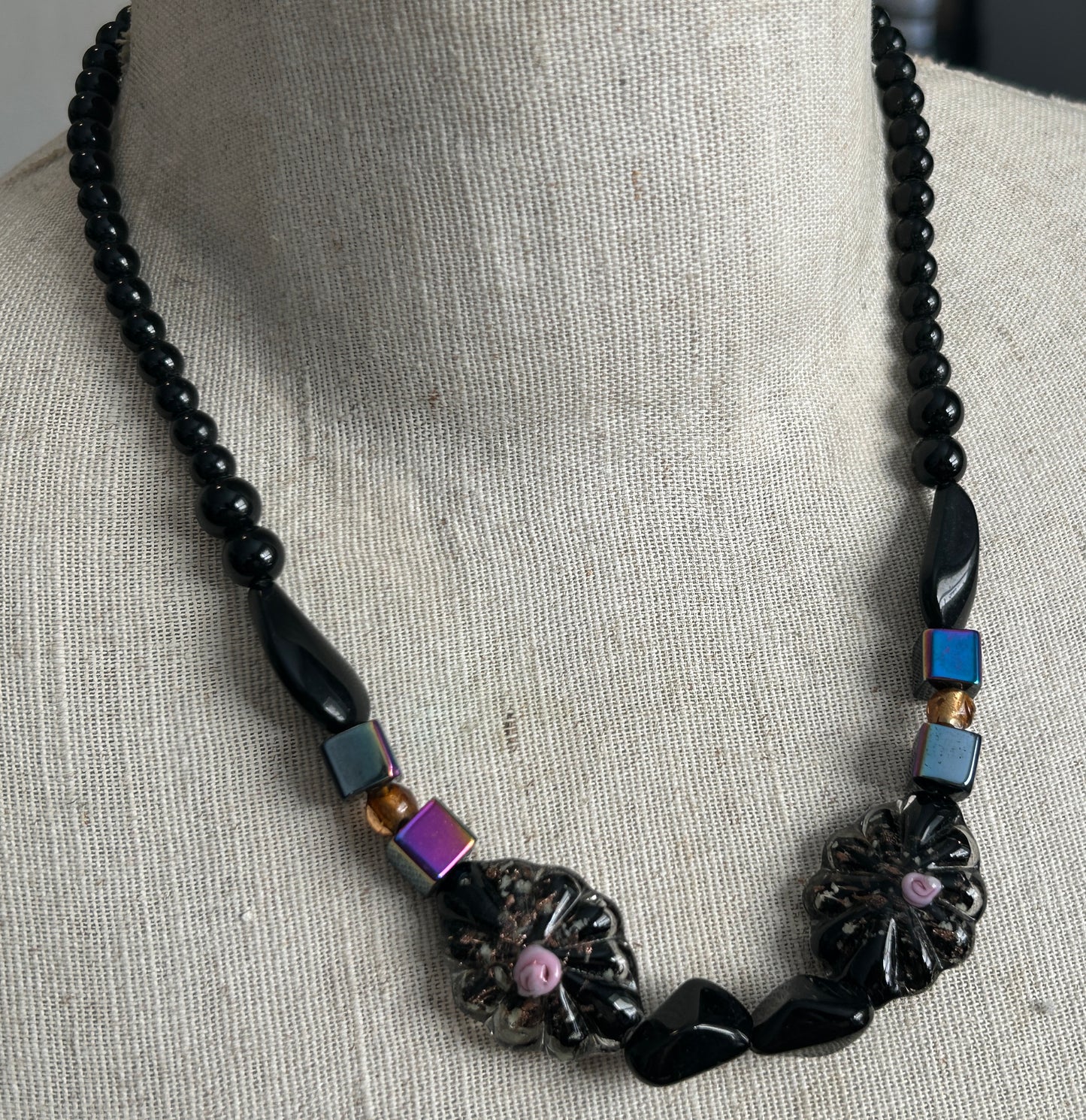 Vintage Aurora Borealis Glass Bead Art Glass Black Flower Necklace