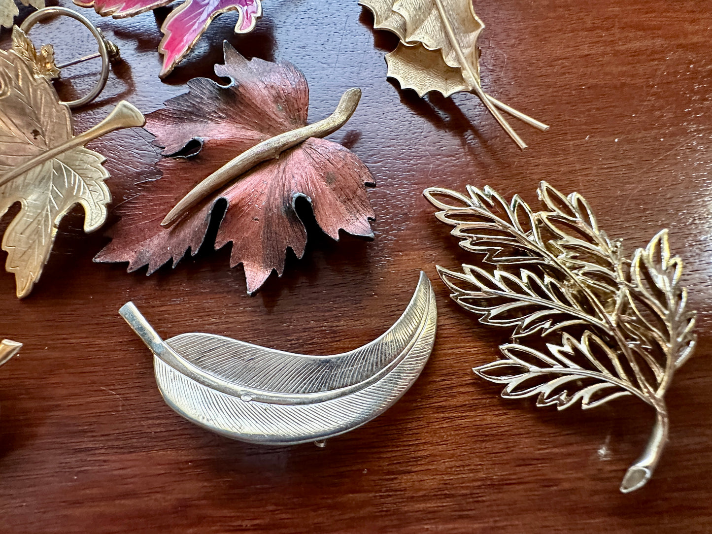 Vintage LARGE Lot of Gold Silver Tone Leaf Flower Nature Brooches Pins Wreath