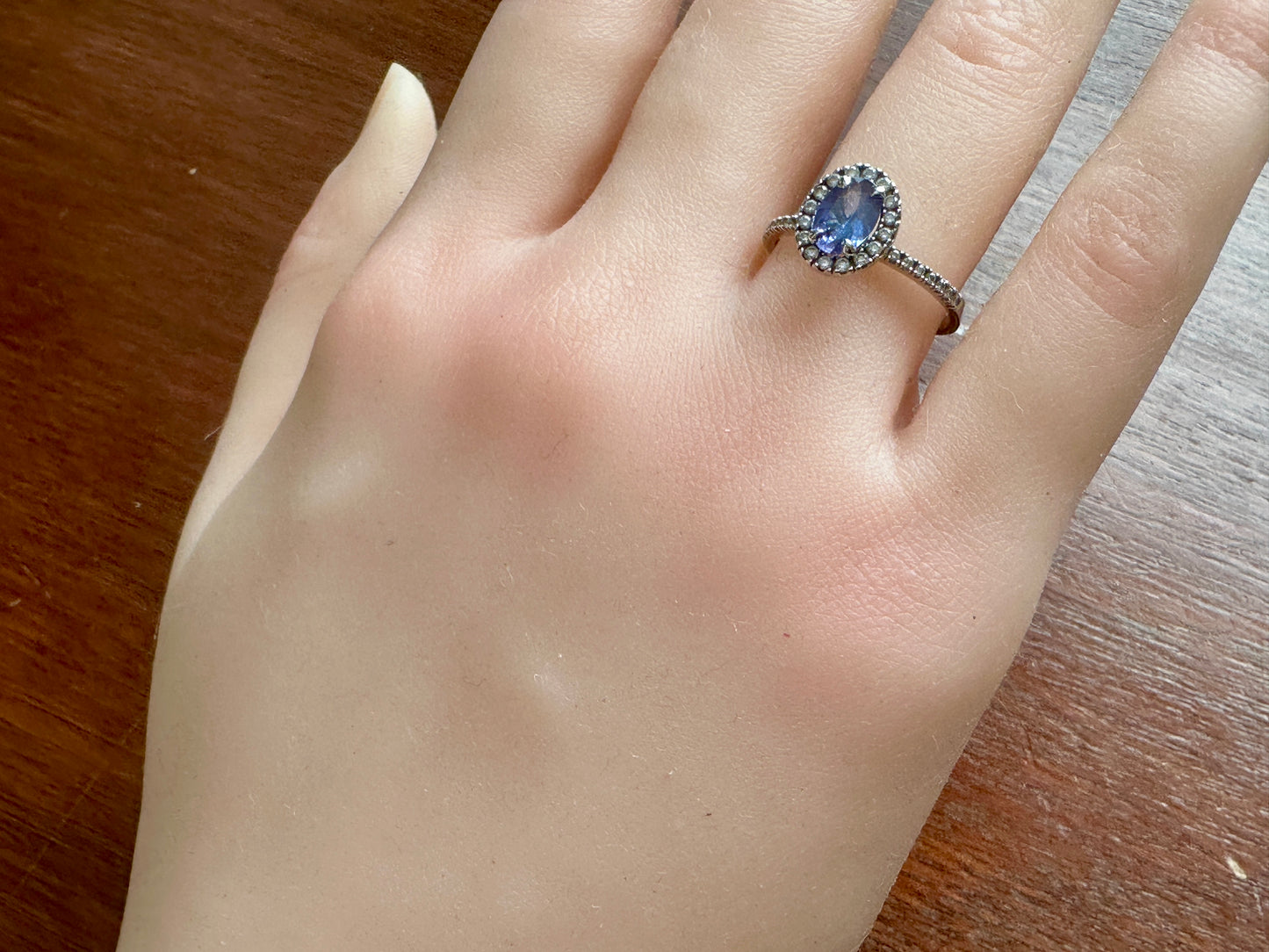 10k White Gold Oval Tanzanite CZ Ring Sz 6.75