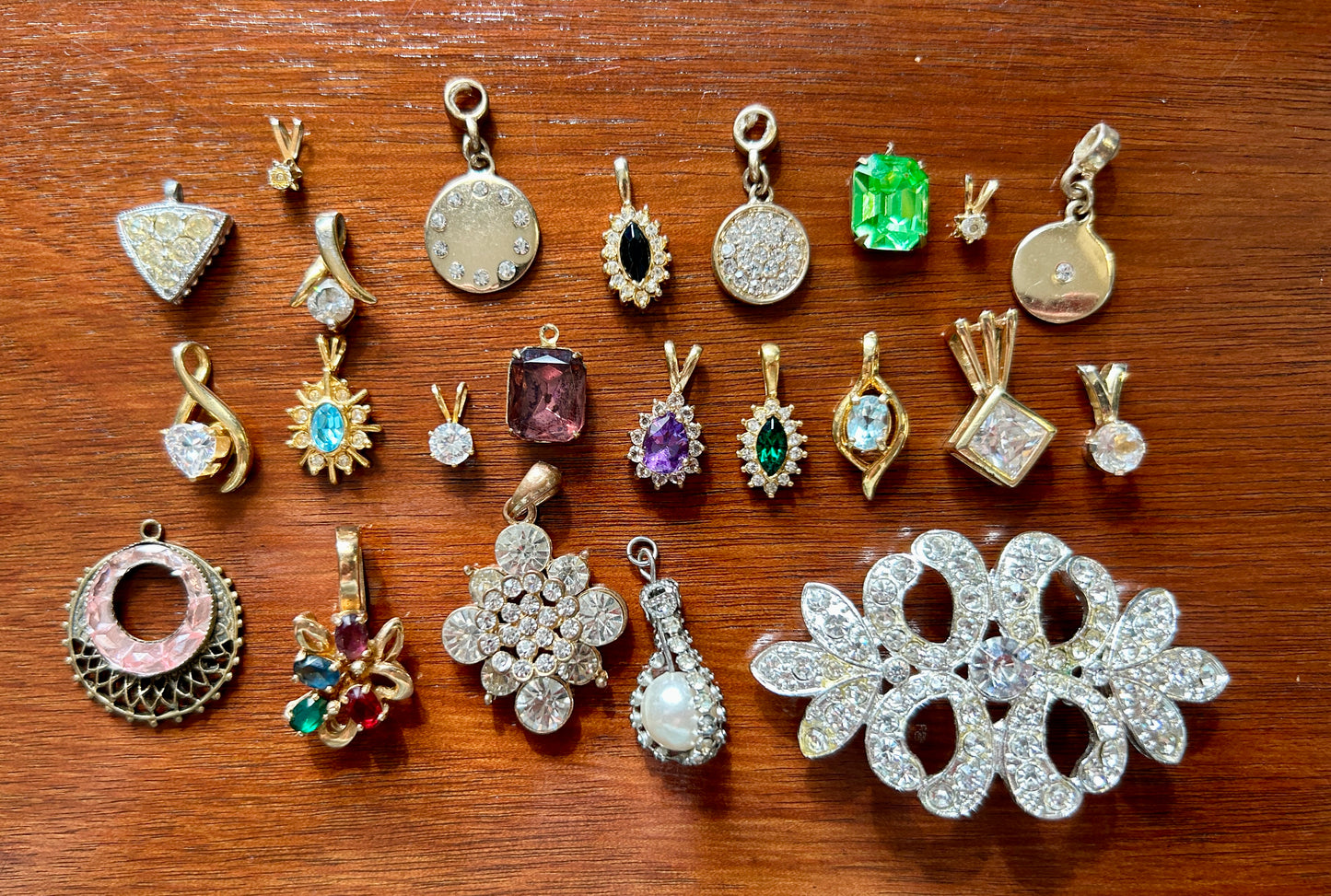 Vintage to Now Pendant Jewelry Lot Rhinestones Faux Pearl Gold Silver Tone