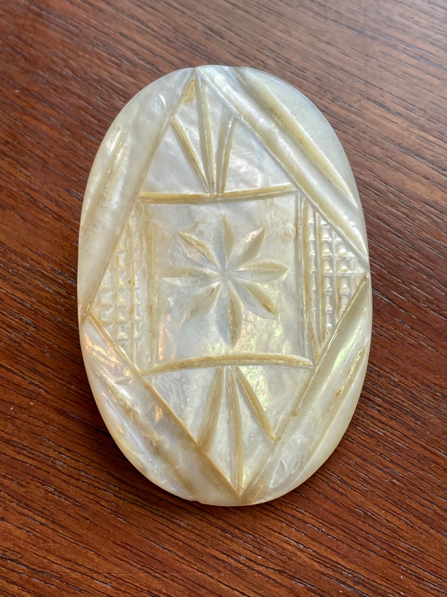 Vintage Art Deco Carved Mother of Pearl Shell Brooch 1930's