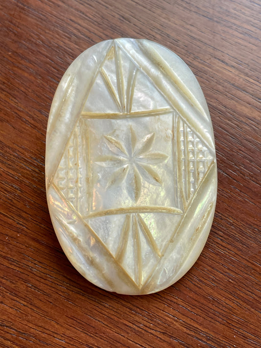 Vintage Art Deco Carved Mother of Pearl Shell Brooch 1930's