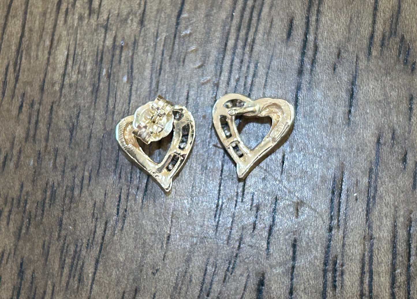14k Yellow Gold Channel Set .20ctw Diamond Open Heart Stud Pierced Earrings