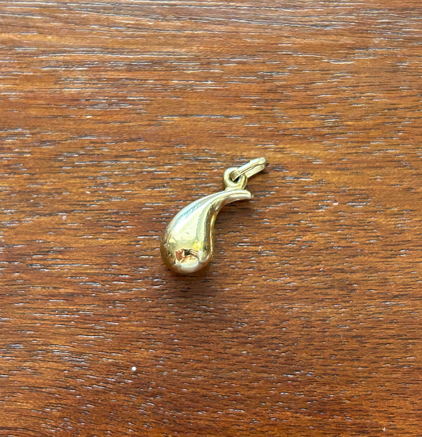 14k Yellow Gold Modernist Teardrop Comma Necklace Pendant