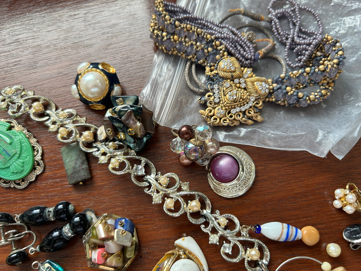 Vintage Craft Harvest Bead Jewelry Lot Glass Cabochon Celluloid Thermoset & More