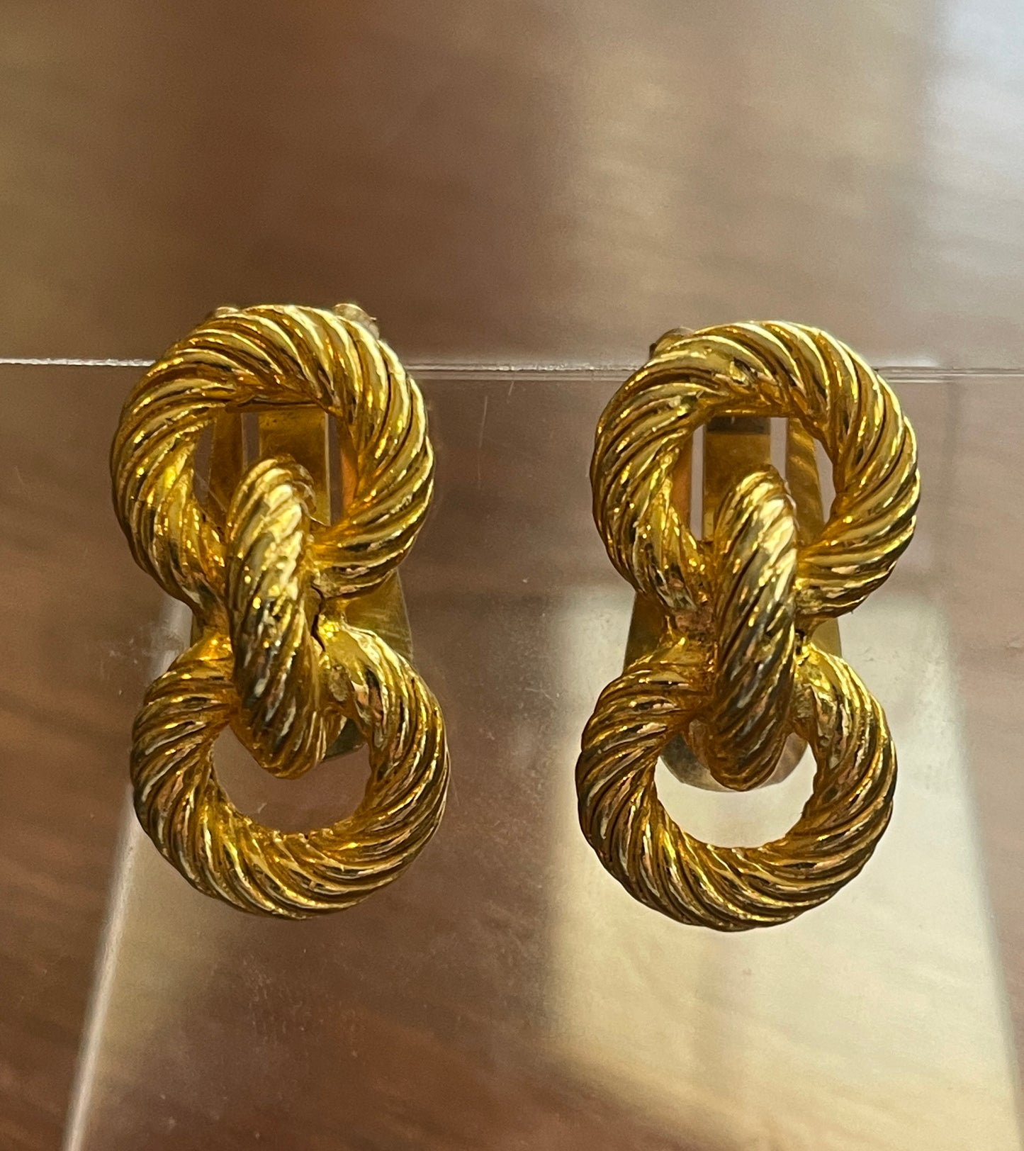 Vintage Gold Tone Mimi Di N Knotted Rope Clip On Earrings