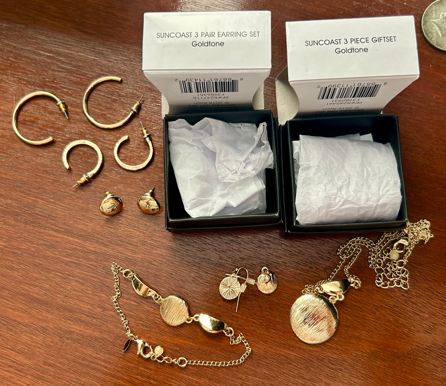 Avon Suncoast Gold Tone Jewelry Set Bracelet Necklace Earrings Hoops Studs