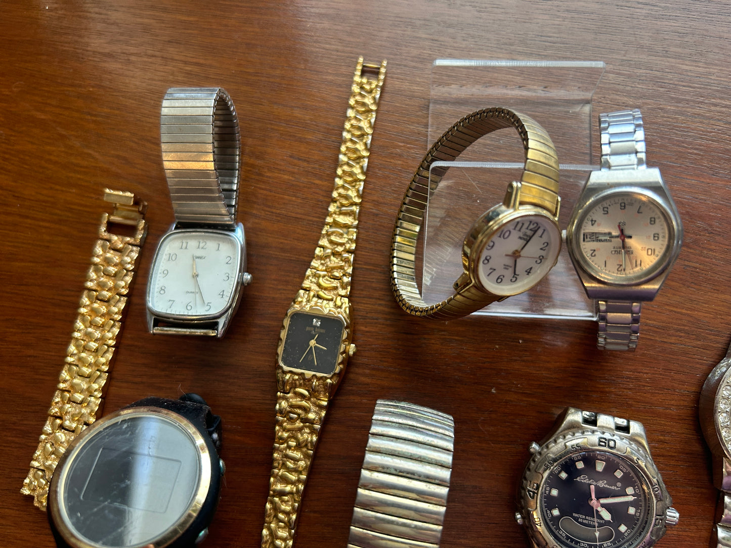 Vintage to Now Mens Watch Wristwatch Lot Parts AS IS Digital Quartz Nugget Band