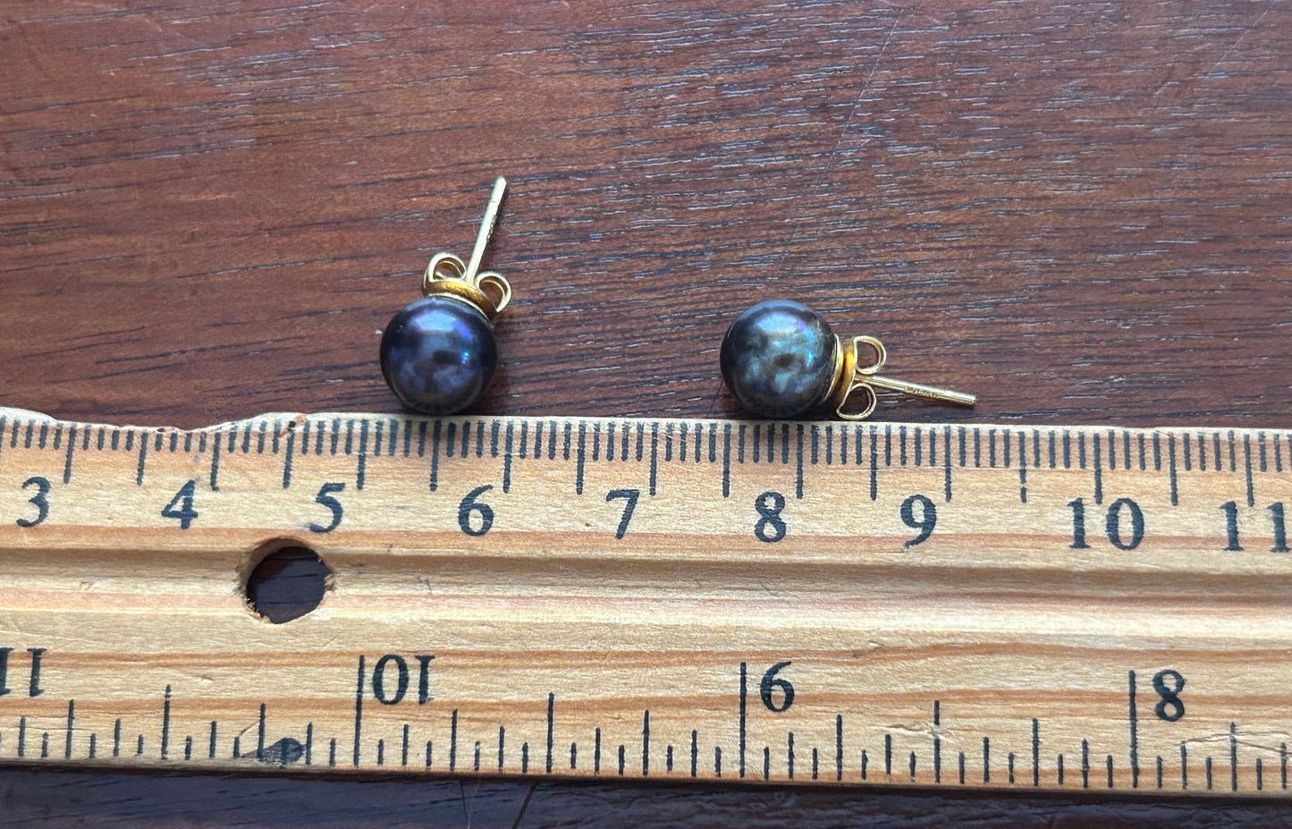 18k (750) Yellow Gold Tahitian 8mm Pearl Stud Pierced Earrings