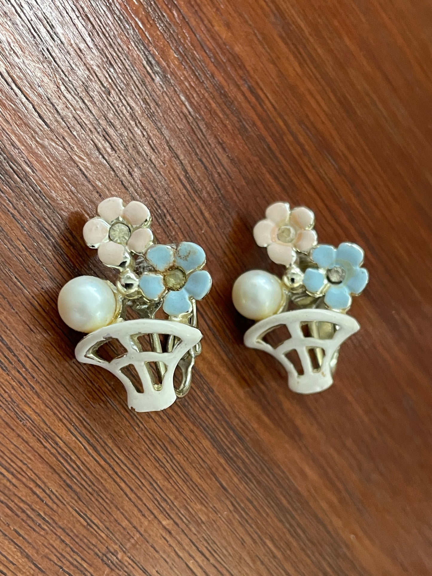 Vintage Silver Tone Enamel Flowers in Basket Clip On Earrings