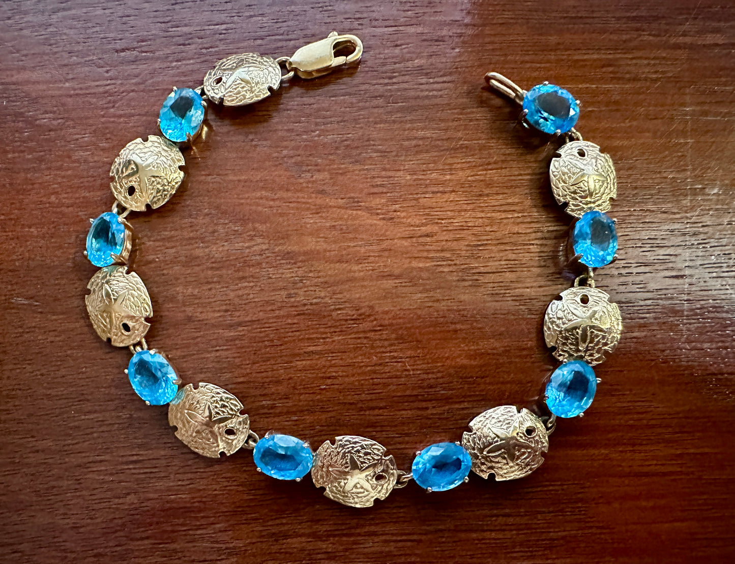 Vintage 18k Yellow Gold Oval Blue Topaz Sand Dollar Bracelet Bahamas