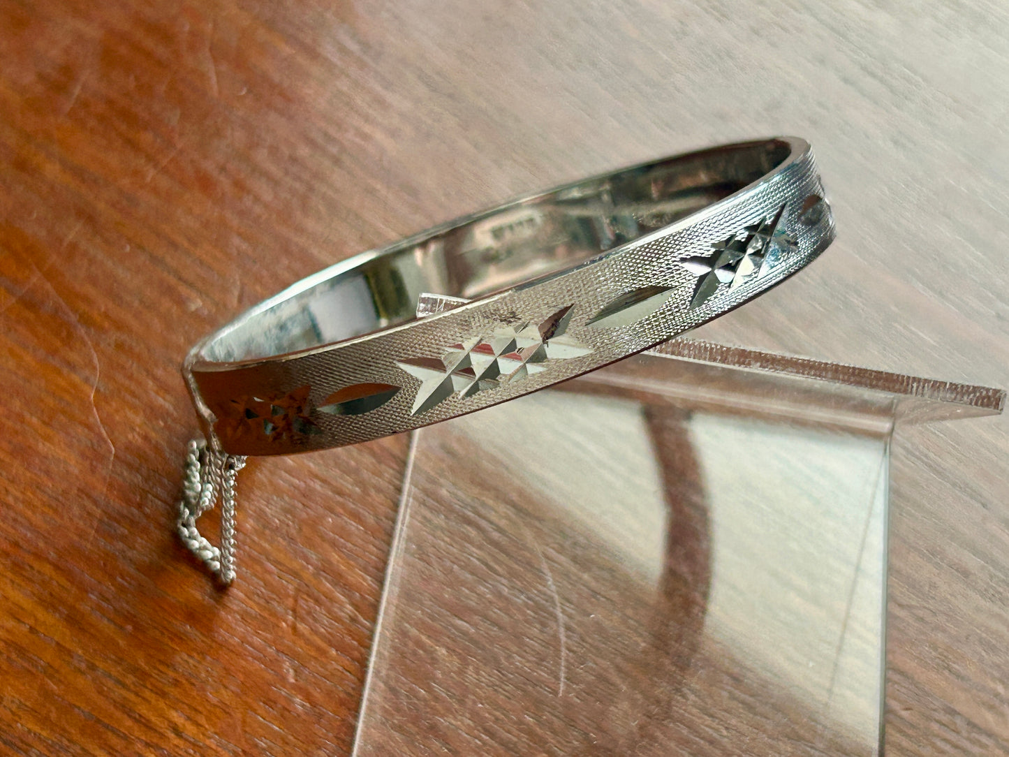 Vintage Silver Tone Bangle Bracelet Safety Clasp Engraved Design