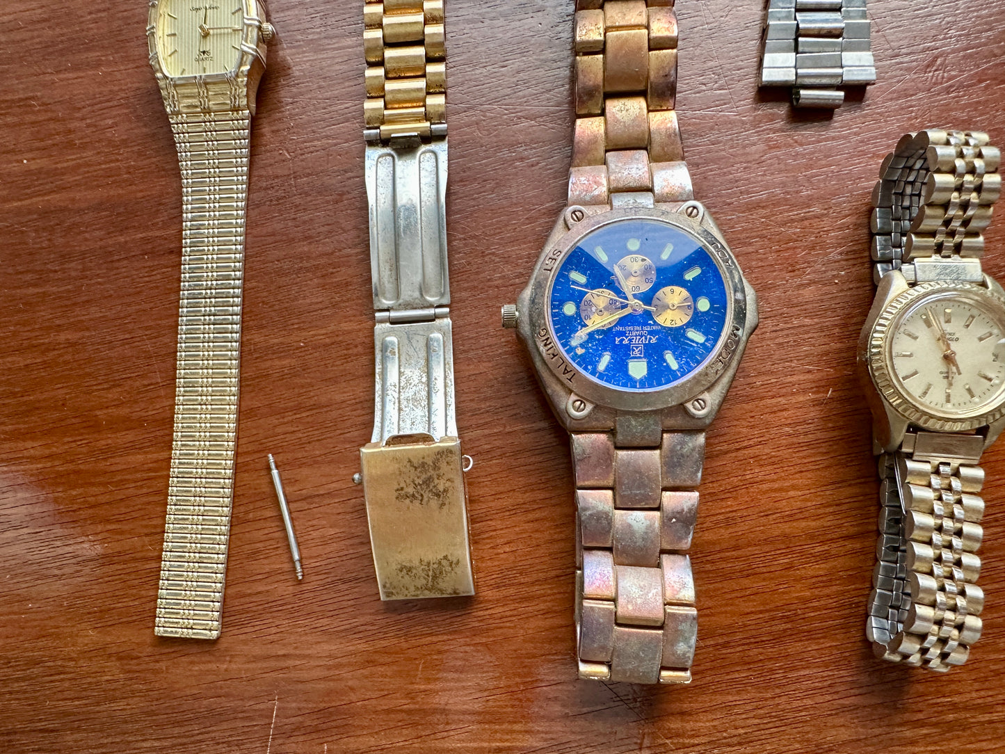 Mixed Lot Vintage to Now Wristwatch Pocket Watch Lot Gold Silver Tone Bands More