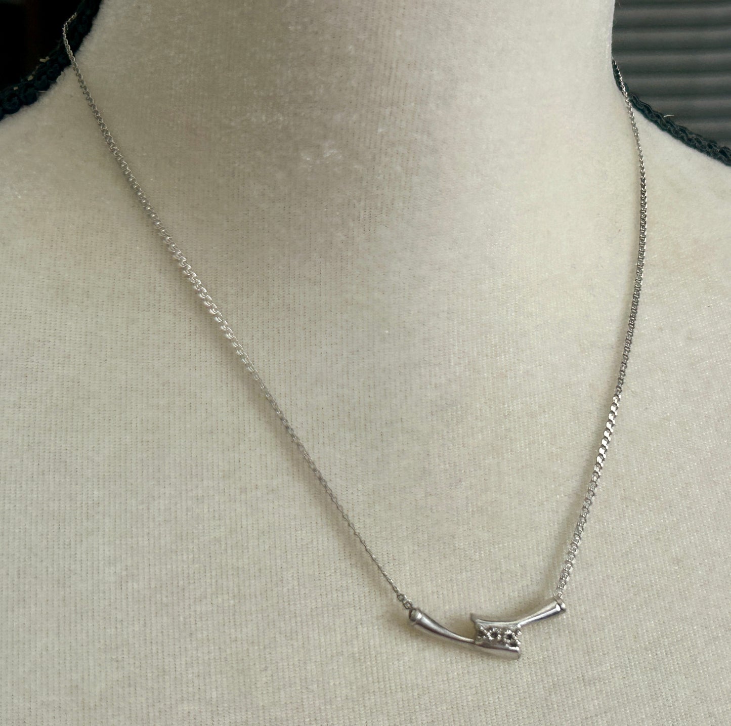 10k White Gold Diamond Accent Chain Necklace