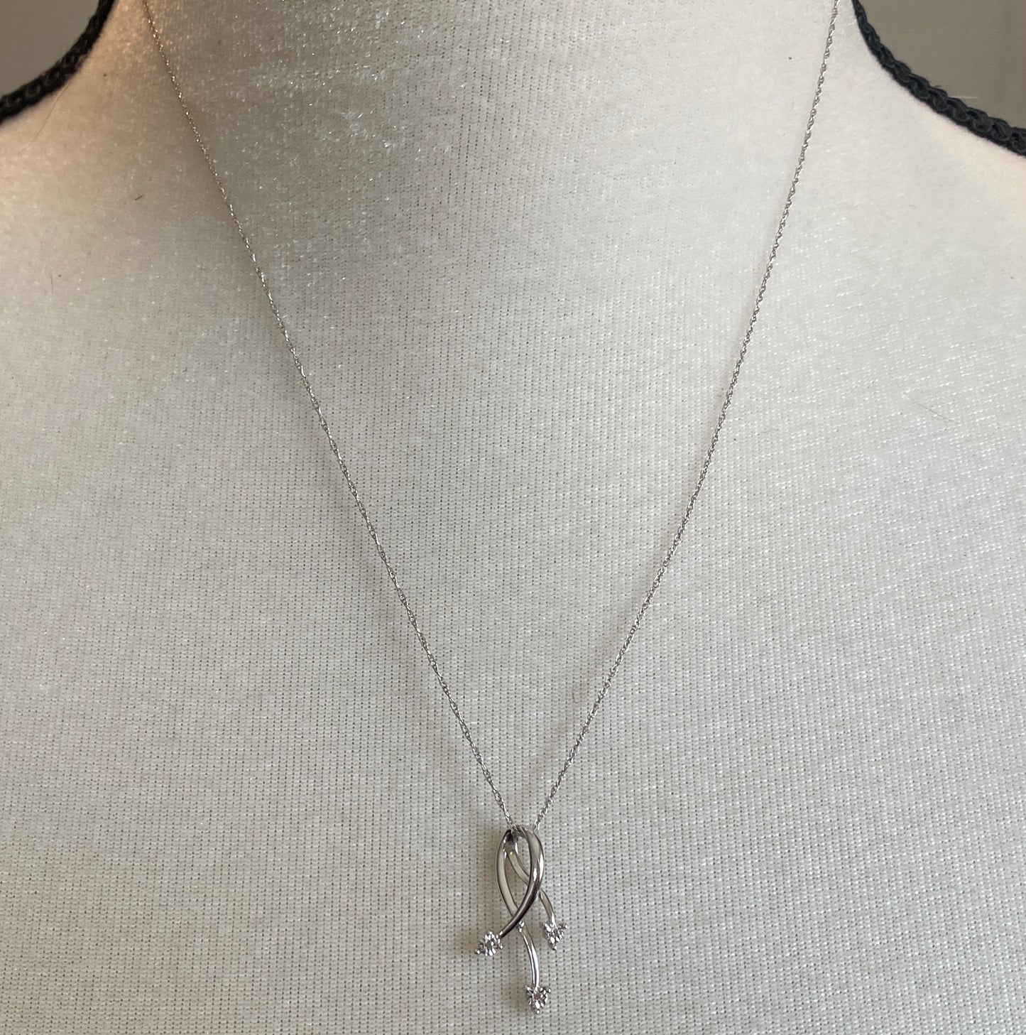 10k White Gold 18" Chain Necklace Diamond Slide Pendant