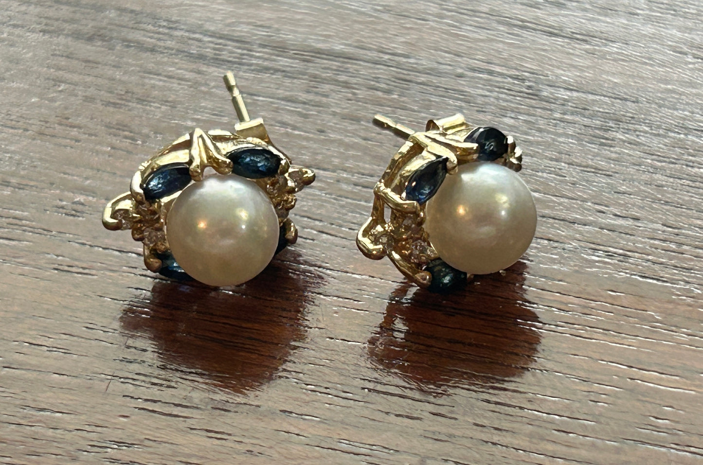 14k Yellow Gold 7mm Pearl Sapphire Diamond Stud Pierced Earrings