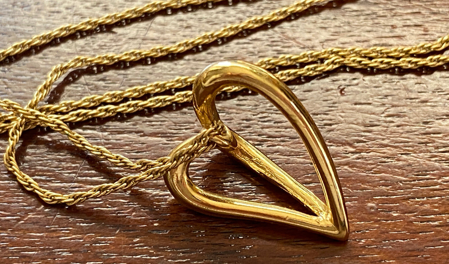 Vintage Gold Tone Metal Heart Cage Chain Necklace Pendant