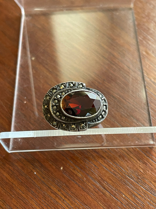 Vintage Sterling Silver 925 Ring Oval Garnet Marcasite Sz 7.75