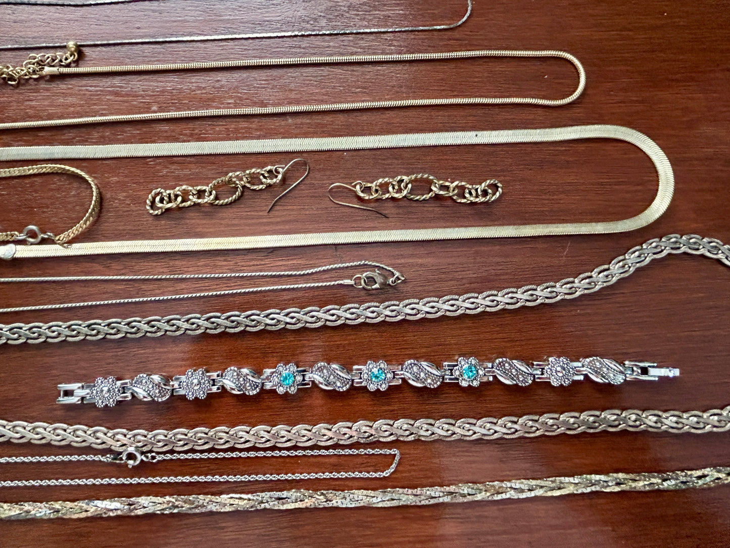 Lot Vintage to Now Jewelry Silver Gold Tone Chain Necklaces Bracelets Earrings