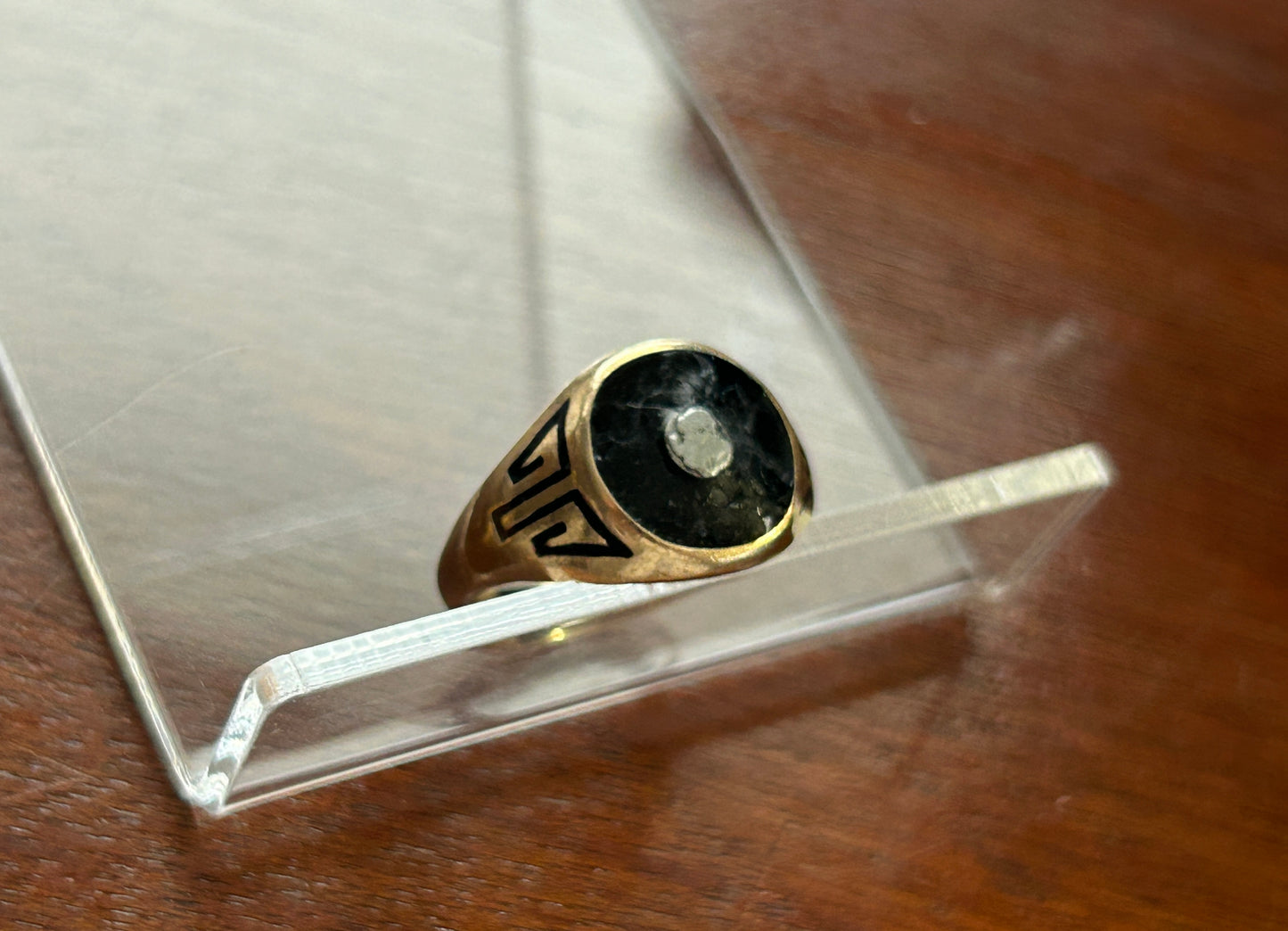 Vintage Mens 10k Yellow Gold Signed Ring Onyx Enamel Sz 8.25