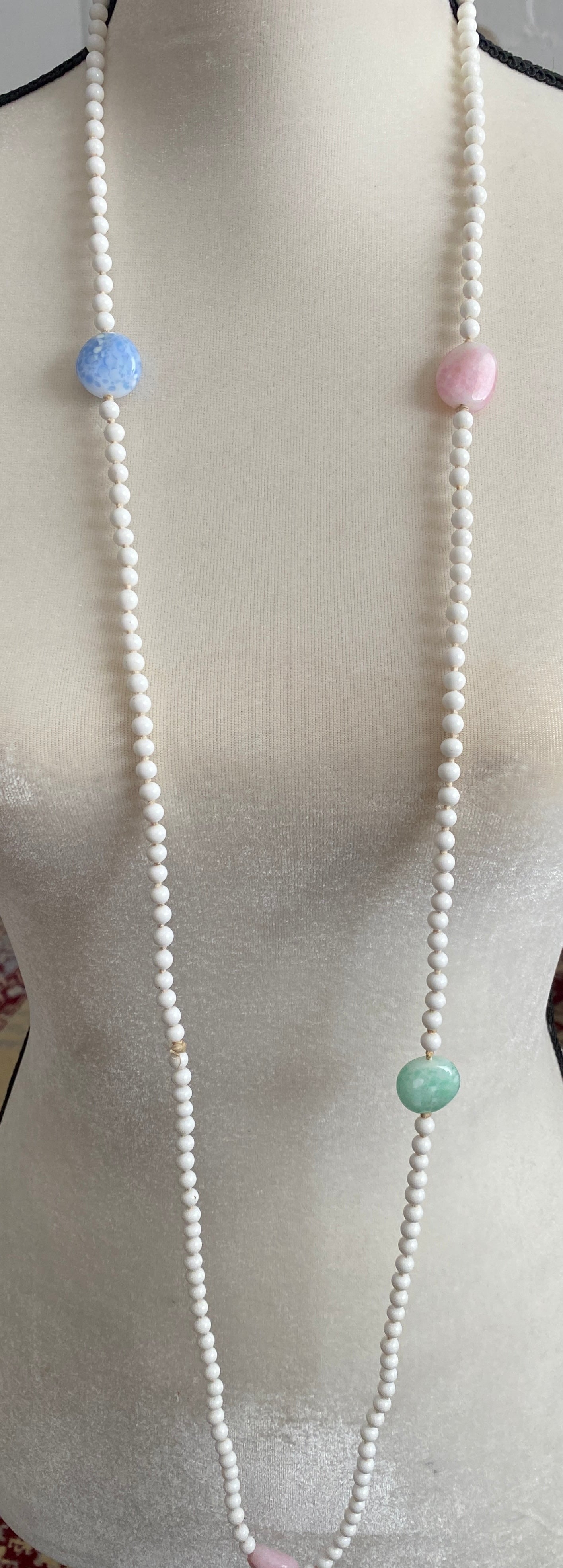 Set of 2 Vintage Milk Glass Bead Necklace Lot DAMAGE