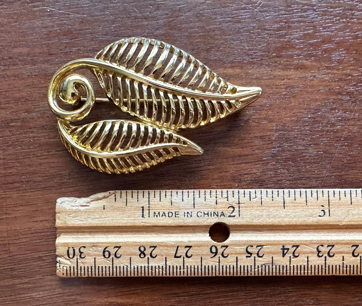 Vintage Signed Anne Klein Gold Tone Leaf Brooch Pin