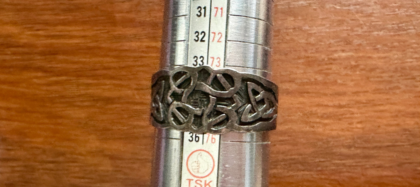 Mens Silver Tone Celtic Knot Ring Sz 14.5