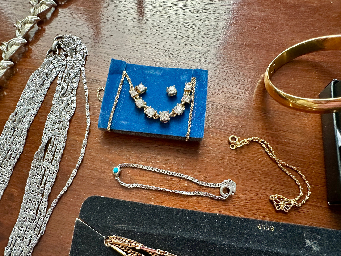 Lot of Signed Jewelry Lot Sarah Coventry Avon Gold Silver Rhinestone Necklace