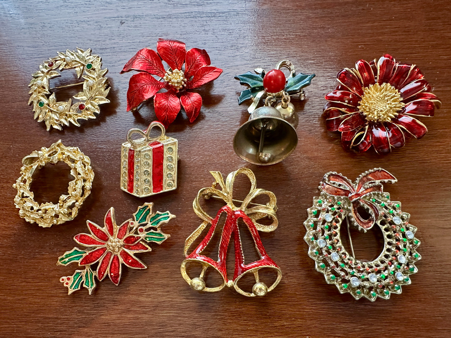 Vintage to Now Brooch Lot Bells Wreaths Poinsetta Enamel Rhinestones Gold Red