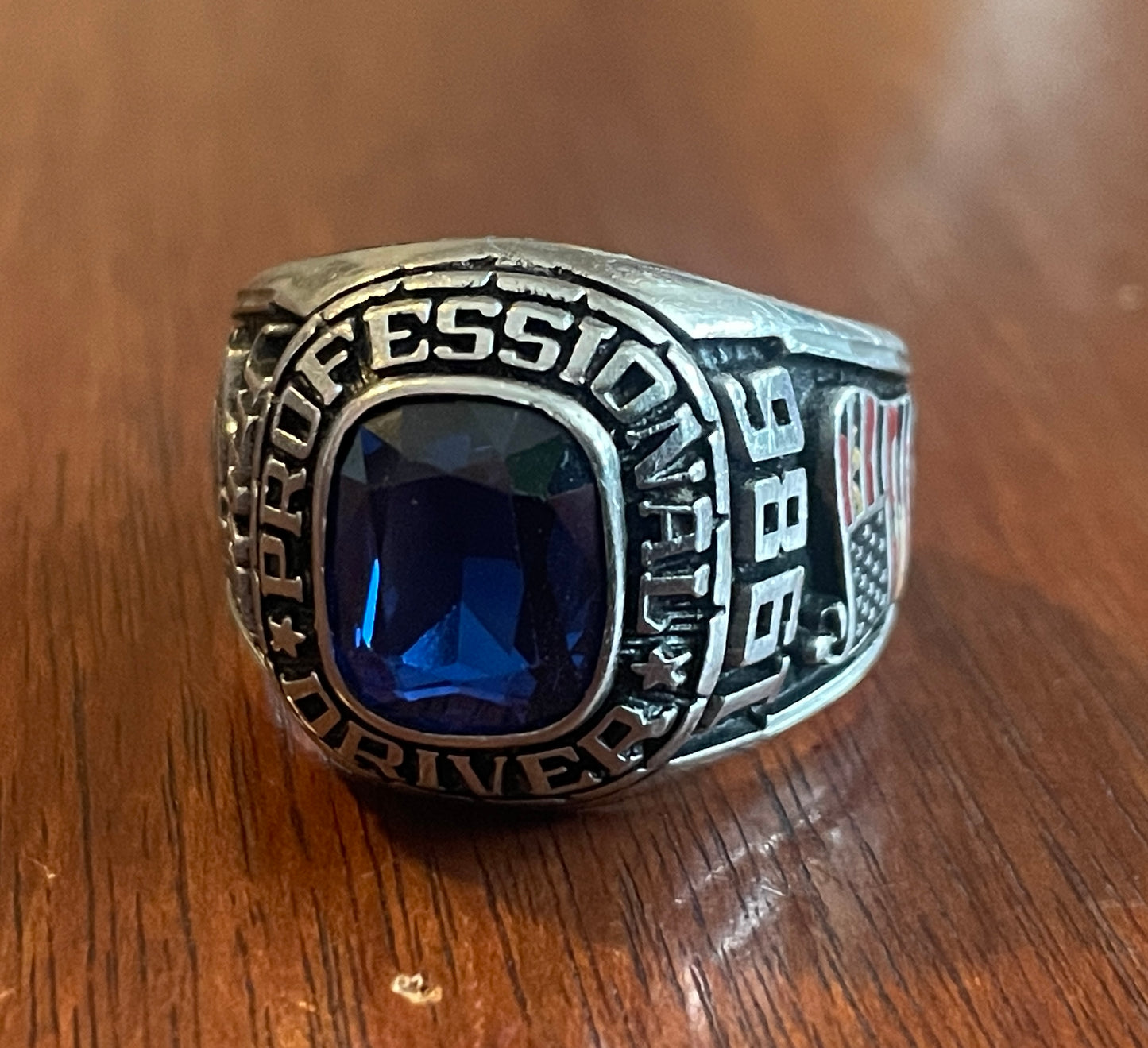 Vintage R Johns LTD 1986 Professional Driver Class Ring Blue Stone Sz 12