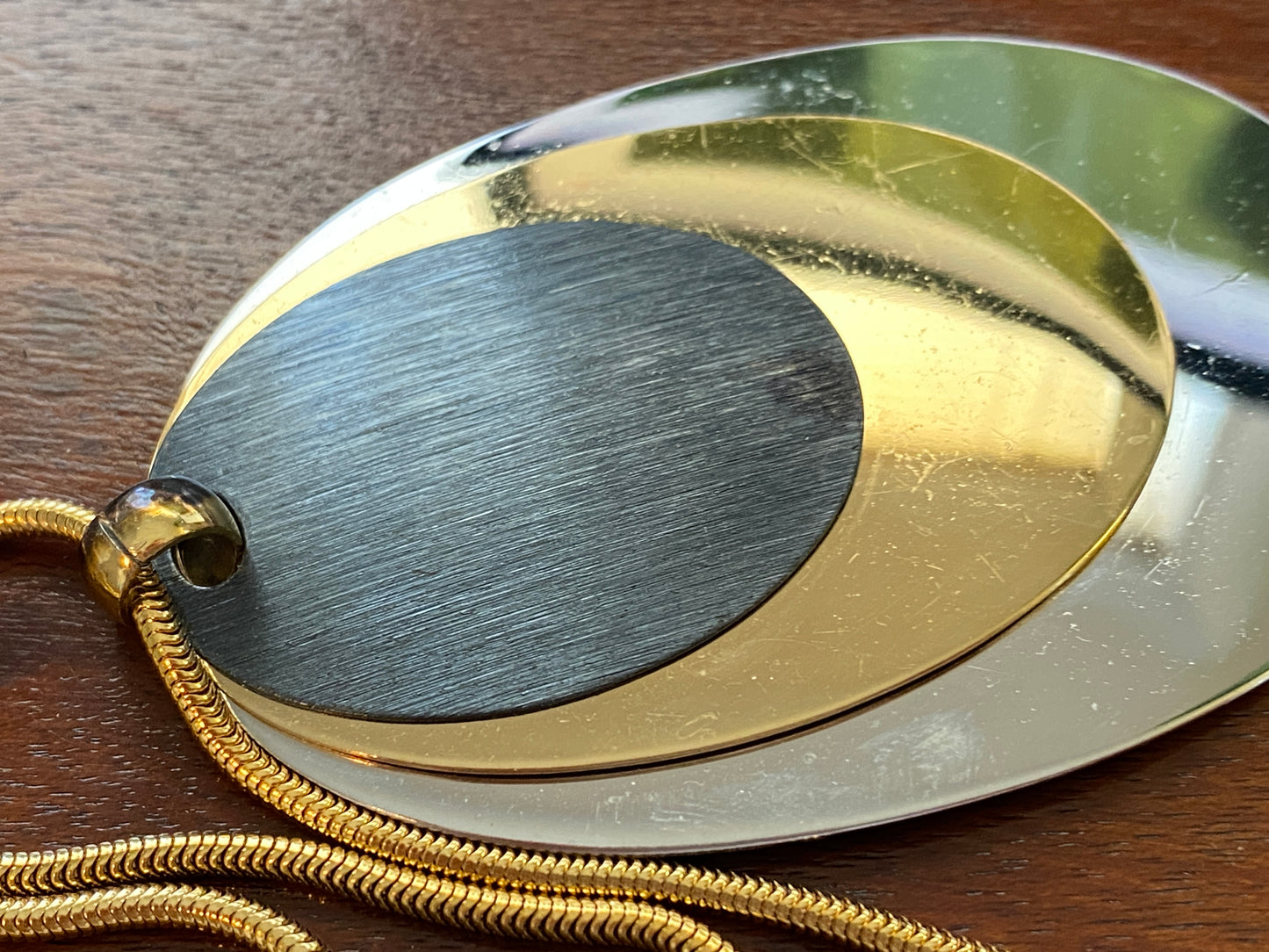 Vintage Gold Tone Omega Chain Modern Disc Pendant Necklace