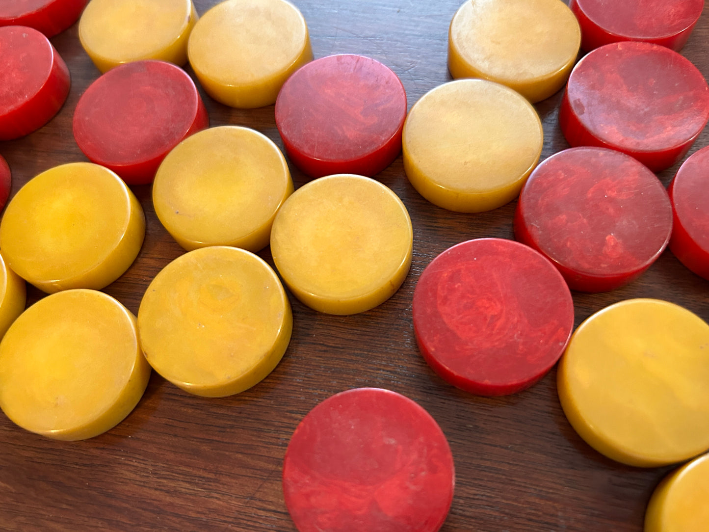 Lot of 25 Vintage Bakelite Butterscotch and Red Swirl Backgammon Discs Playing Pieces