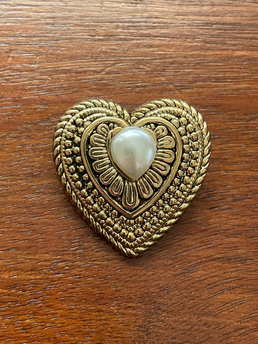 Vintage Gold Tone Heart Brooch Lapel Pin Faux Pearl Centerstone Taiwan