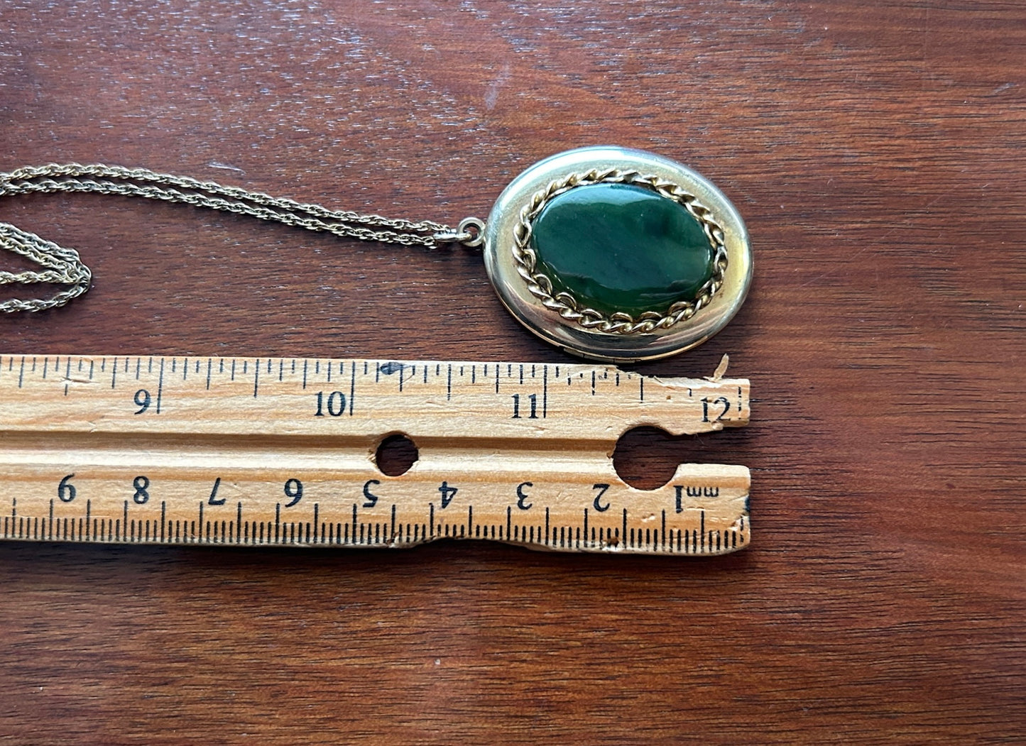 Vintage Large Jade Cabochon 12k Yellow Gold Filled Locket Pendant Necklace Chain