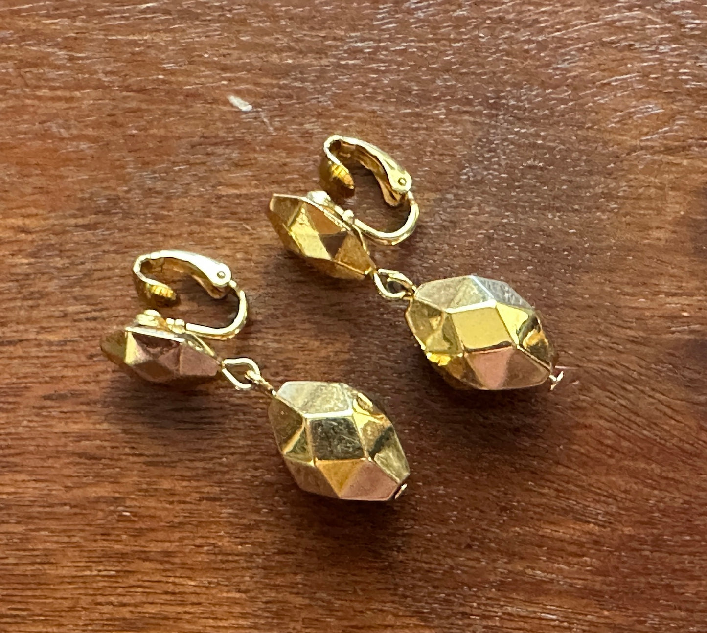 Vintage Signed Avon Gold Tone Geometric Drop Dangly Clip on Earrings