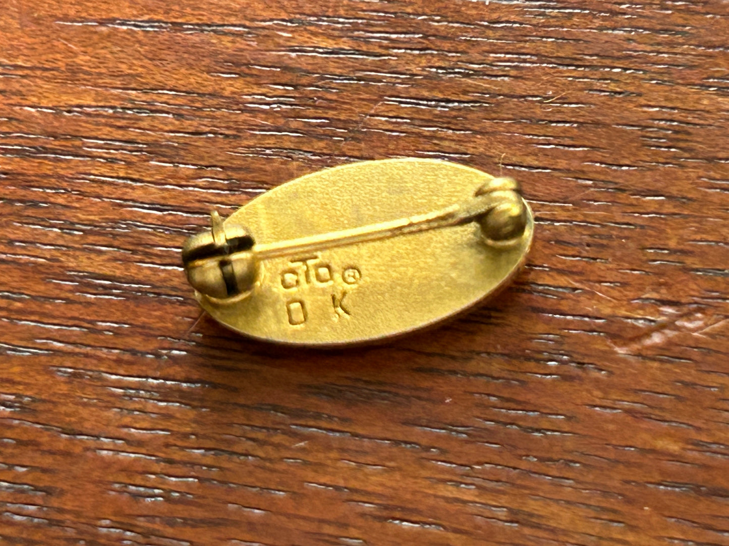 Vintage 10k Yellow Gold Black Enamel OLIN 5 Year Employee Pin Brooch