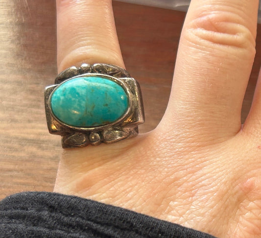 Vintage Southwestern Sterling Silver Ring Oval Turquoise Stone Sz 5.5